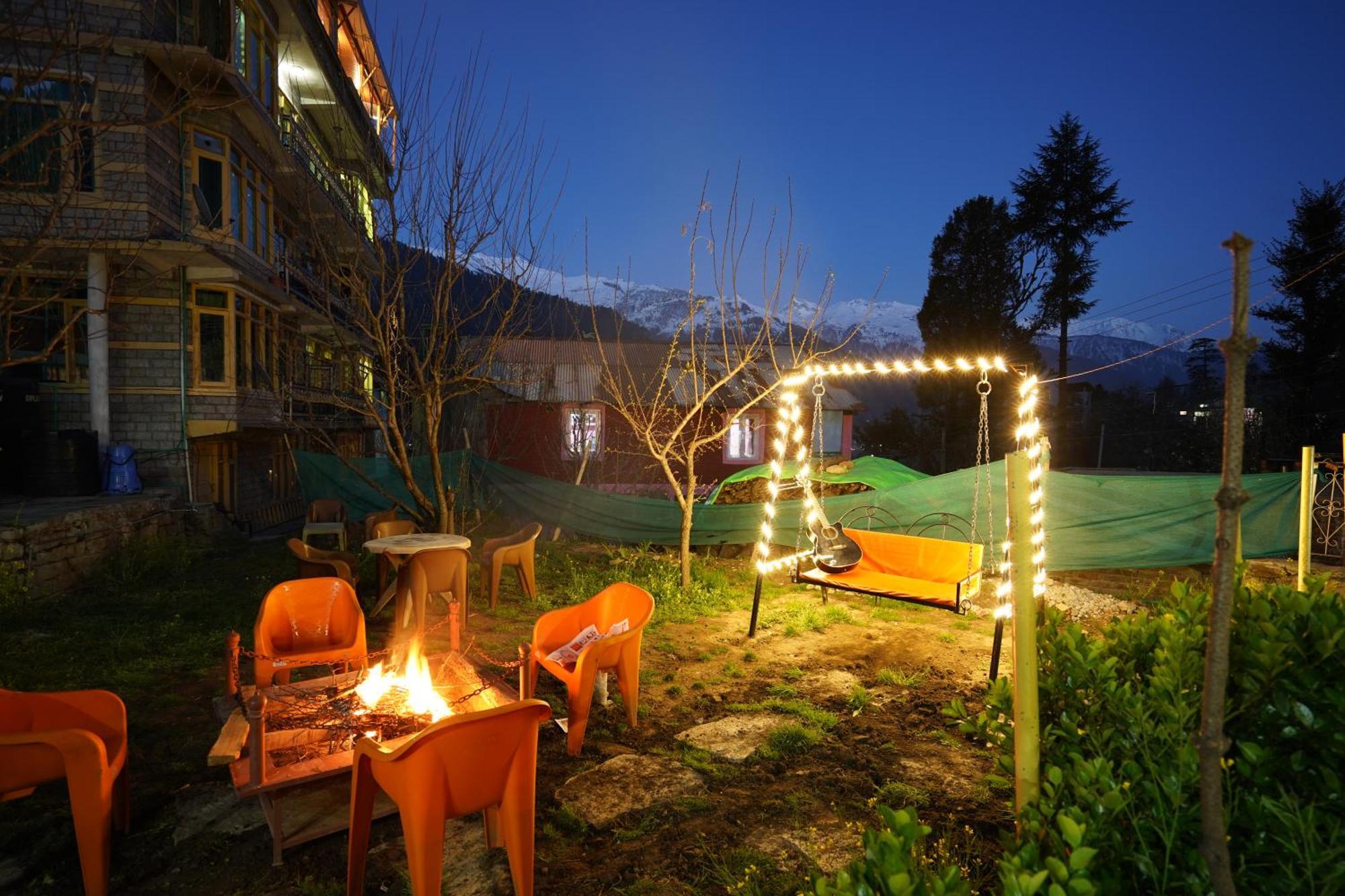 Woods Villa Cottages Manali - 1,2,3,4 Cottages & Villas Available In Manali With Scenic Mountain View Bagian luar foto