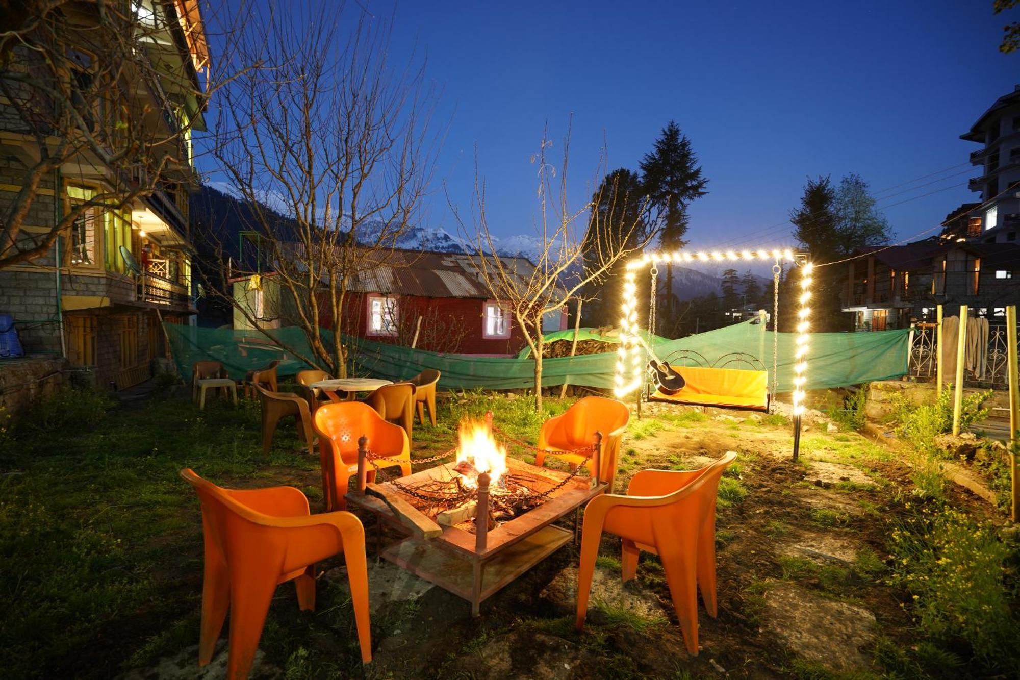 Woods Villa Cottages Manali - 1,2,3,4 Cottages & Villas Available In Manali With Scenic Mountain View Bagian luar foto
